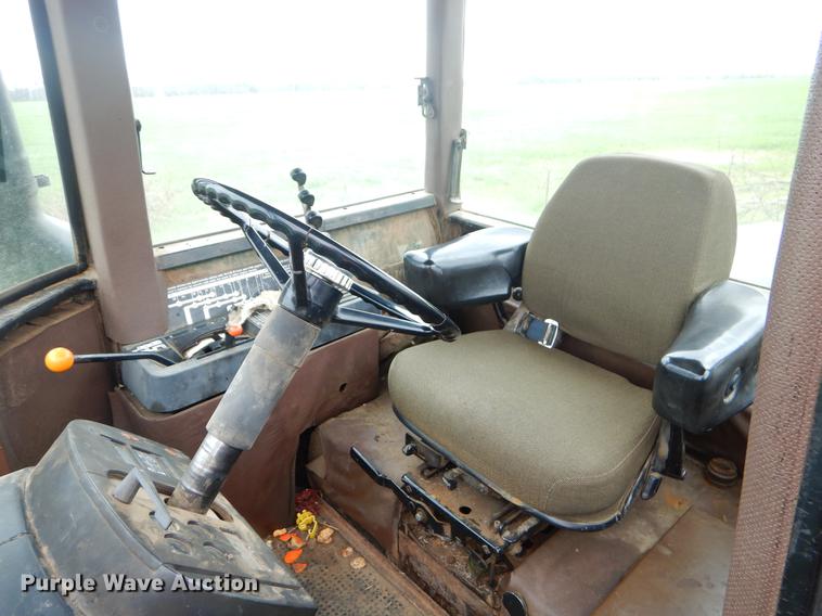 image for item EJ9932 1985 John Deere 8850 4WD tractor