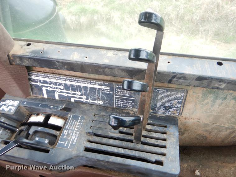 image for item EJ9932 1985 John Deere 8850 4WD tractor