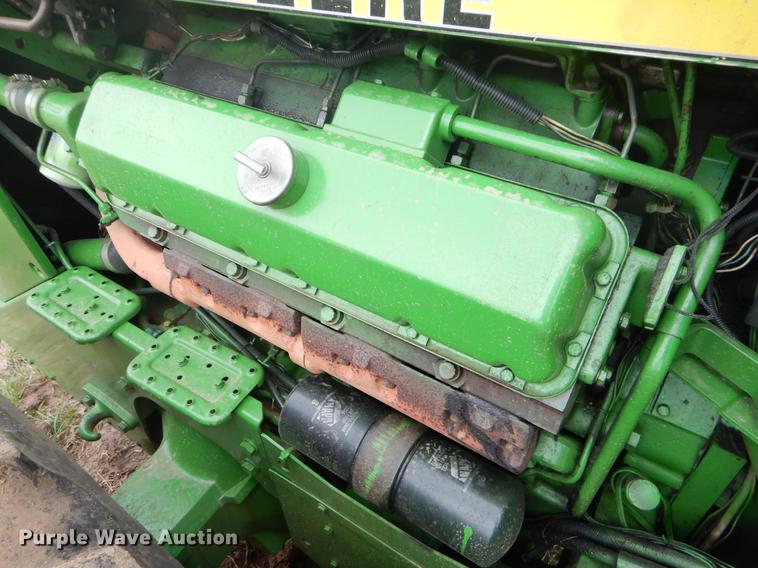 image for item EJ9932 1985 John Deere 8850 4WD tractor
