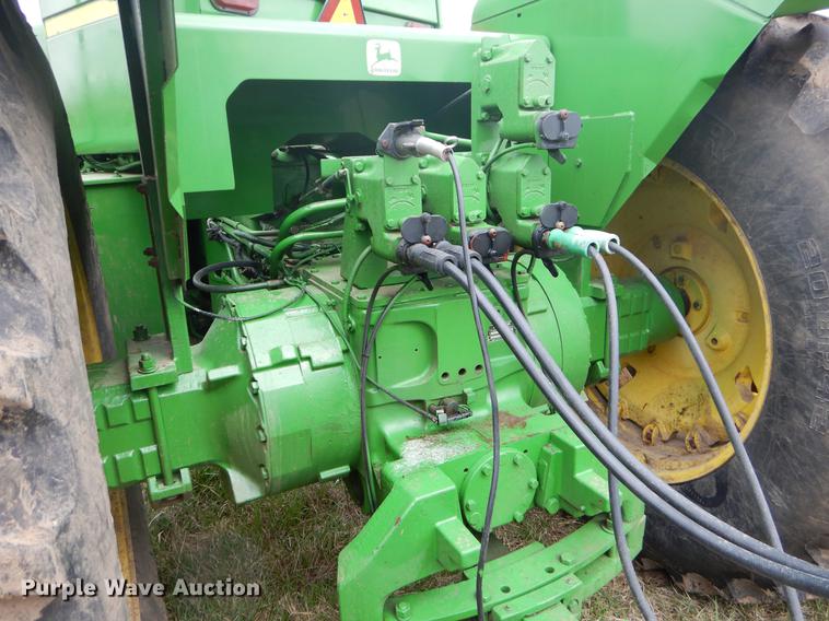 image for item EJ9932 1985 John Deere 8850 4WD tractor