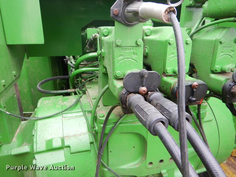 image for item EJ9932 1985 John Deere 8850 4WD tractor