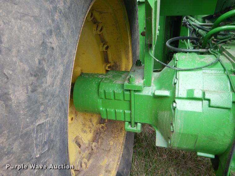 image for item EJ9932 1985 John Deere 8850 4WD tractor