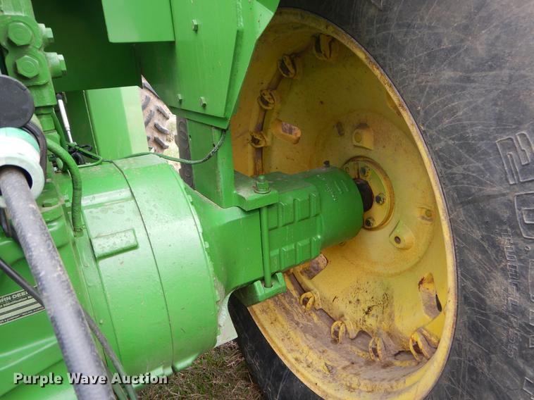 image for item EJ9932 1985 John Deere 8850 4WD tractor