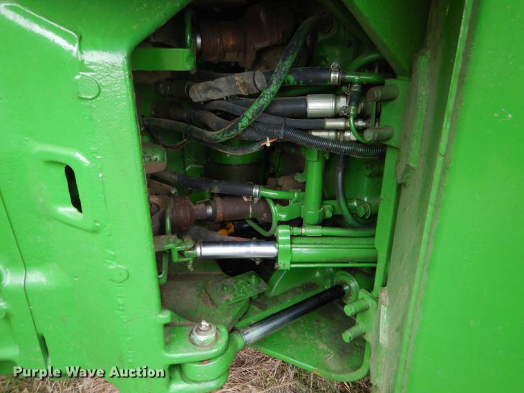 image for item EJ9932 1985 John Deere 8850 4WD tractor