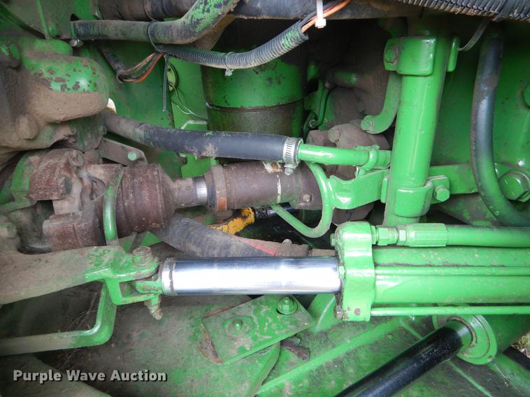 image for item EJ9932 1985 John Deere 8850 4WD tractor