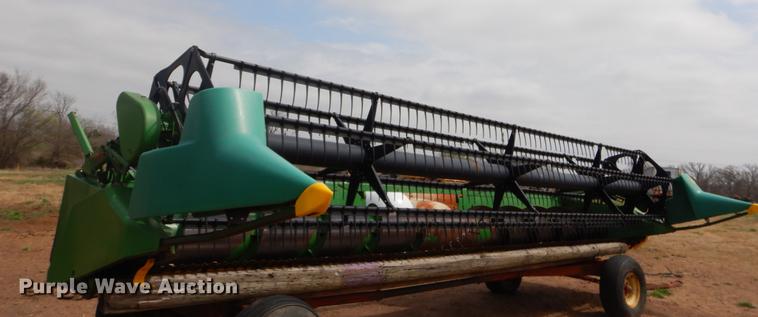 image for item EJ9946 1996 John Deere 925F flex head