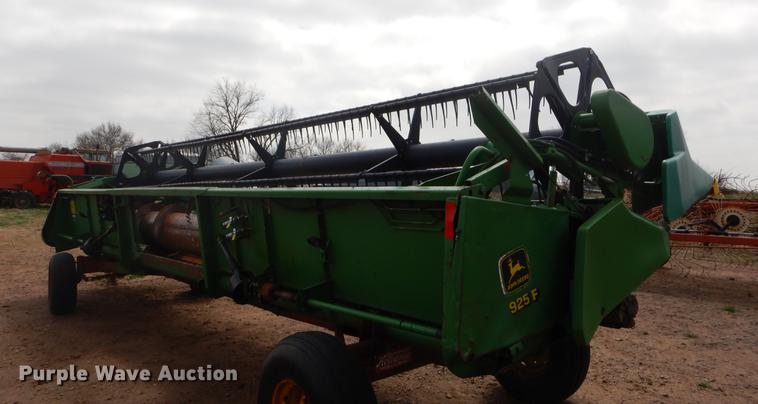 image for item EJ9946 1996 John Deere 925F flex head