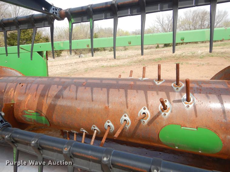 image for item EJ9946 1996 John Deere 925F flex head