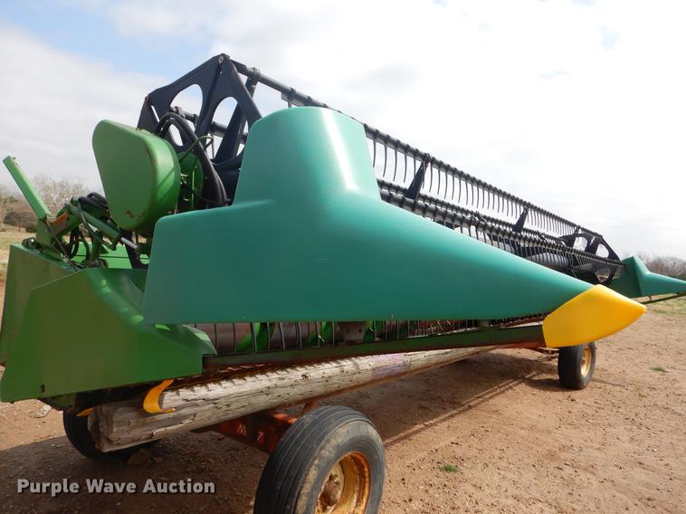 image for item EJ9946 1996 John Deere 925F flex head