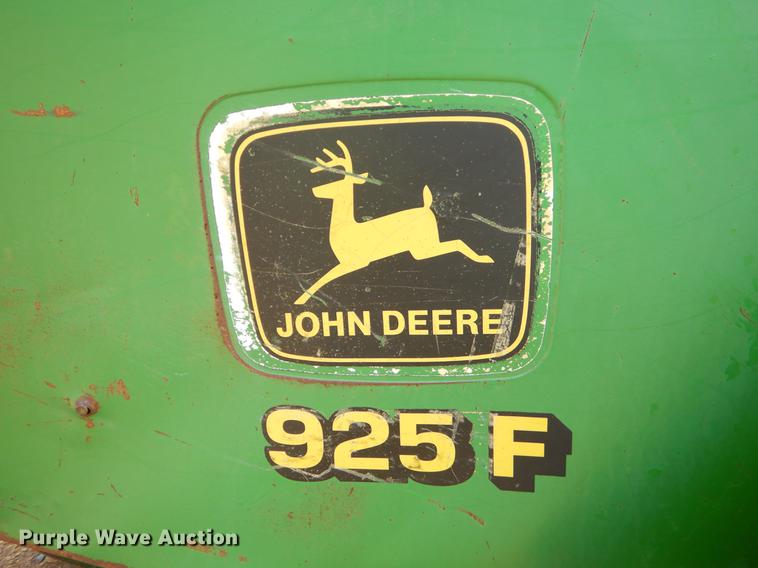 image for item EJ9946 1996 John Deere 925F flex head