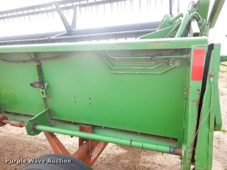 image for item EJ9946 1996 John Deere 925F flex head