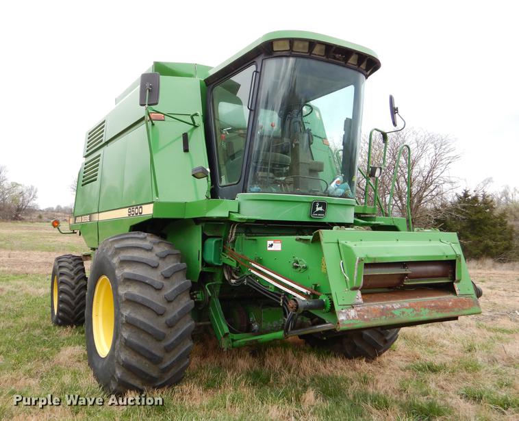 image for item EJ9951 1994 John Deere 9500 combine
