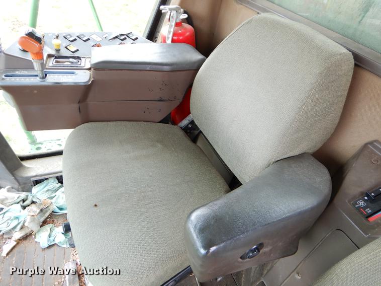 image for item EJ9951 1994 John Deere 9500 combine