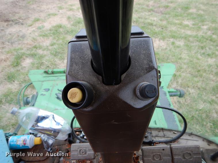 image for item EJ9951 1994 John Deere 9500 combine