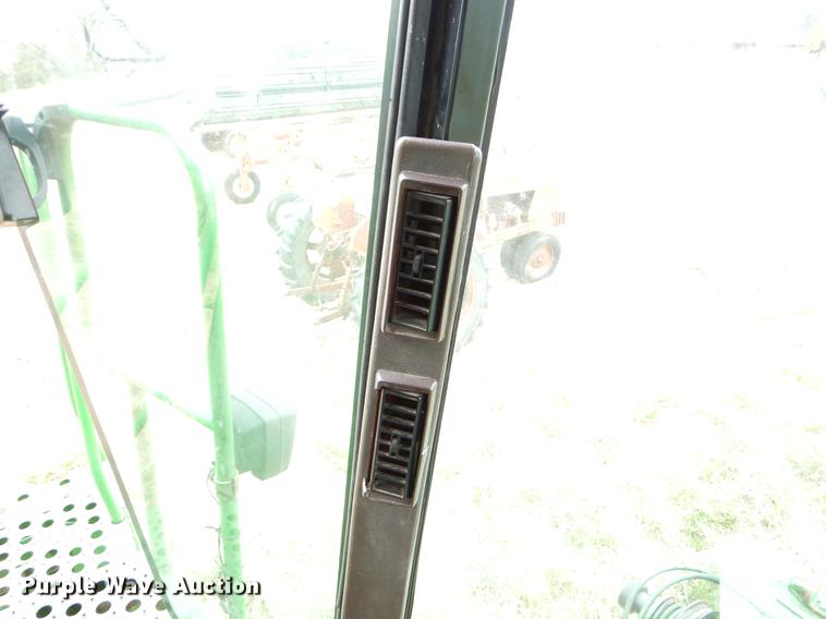 image for item EJ9951 1994 John Deere 9500 combine