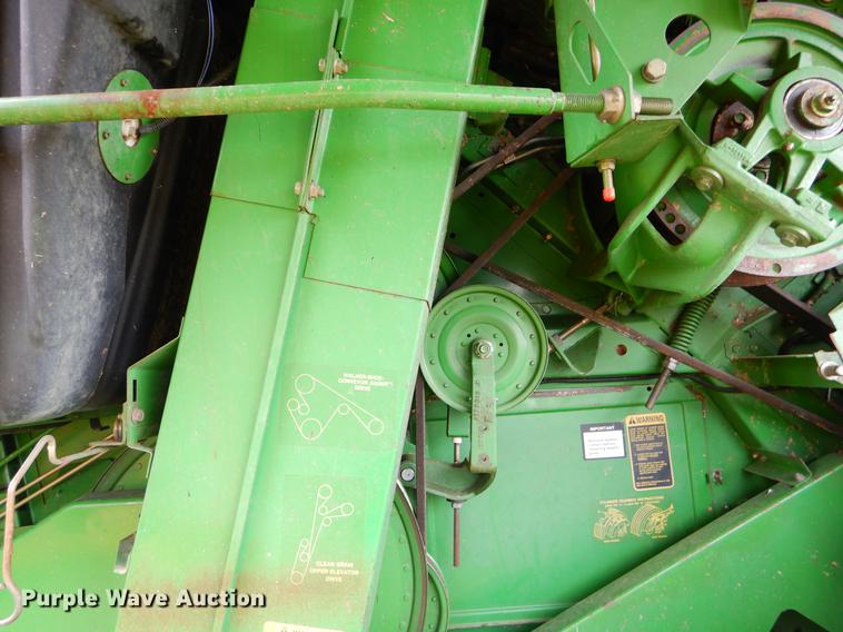 image for item EJ9951 1994 John Deere 9500 combine