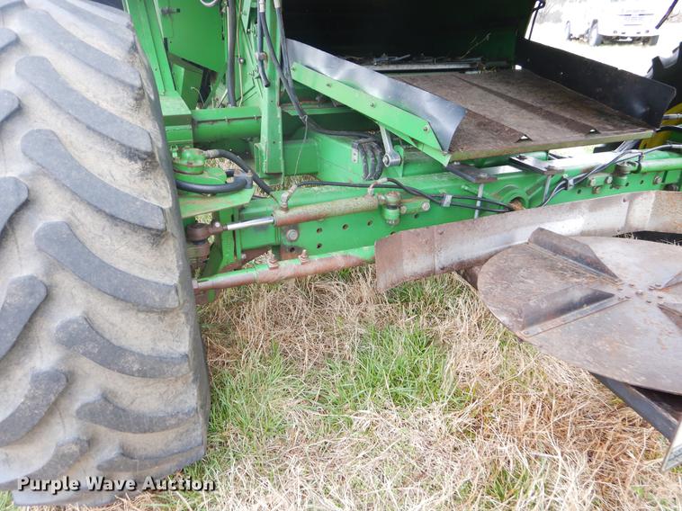 image for item EJ9951 1994 John Deere 9500 combine