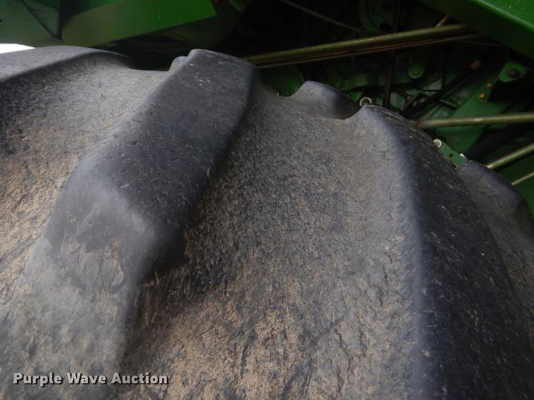 image for item EJ9951 1994 John Deere 9500 combine