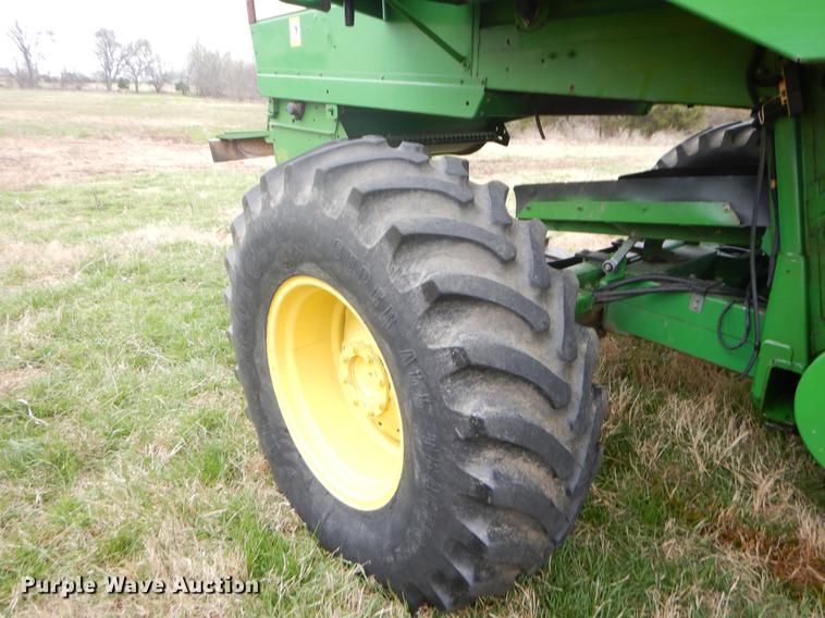 image for item EJ9951 1994 John Deere 9500 combine