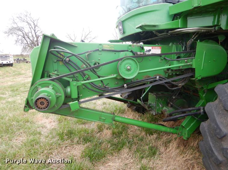 image for item EJ9951 1994 John Deere 9500 combine