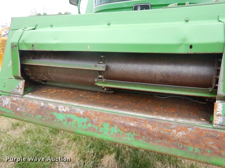 image for item EJ9951 1994 John Deere 9500 combine