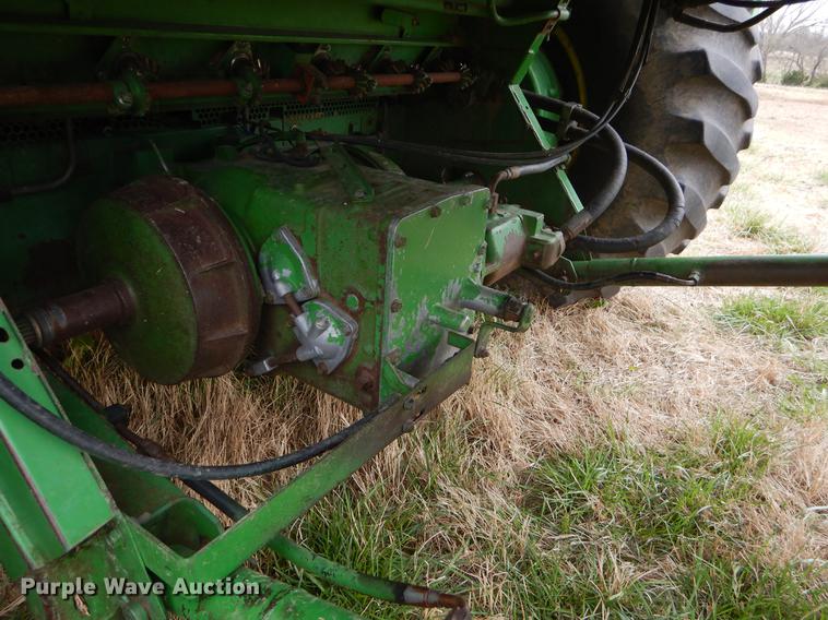 image for item EJ9951 1994 John Deere 9500 combine