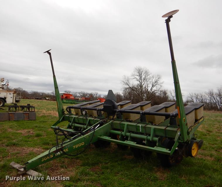 image for item EJ9957 John Deere 7200 Max Emerge 2 planter