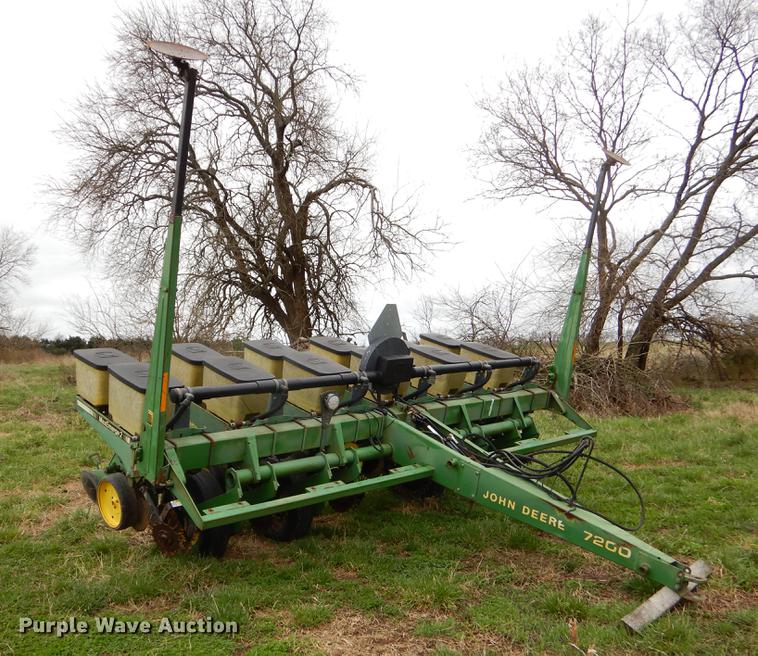image for item EJ9957 John Deere 7200 Max Emerge 2 planter