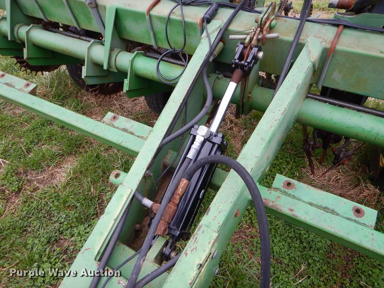 image for item EJ9957 John Deere 7200 Max Emerge 2 planter