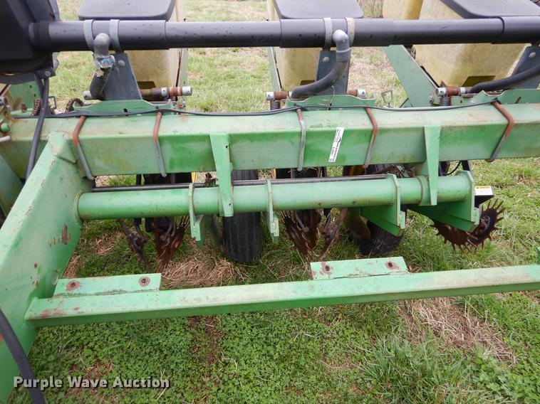 image for item EJ9957 John Deere 7200 Max Emerge 2 planter