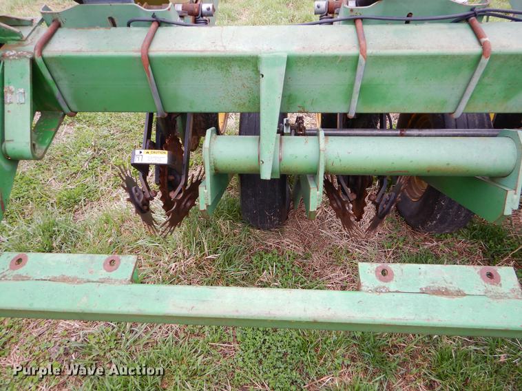 image for item EJ9957 John Deere 7200 Max Emerge 2 planter