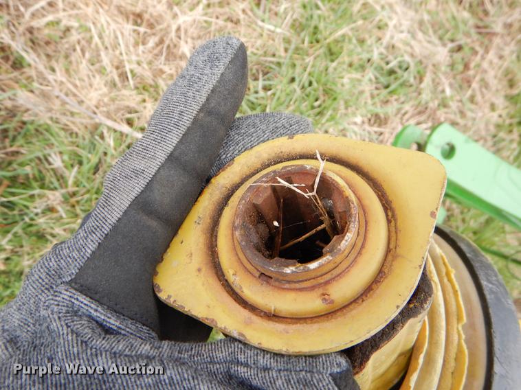 image for item EJ9965 John Deere tedder