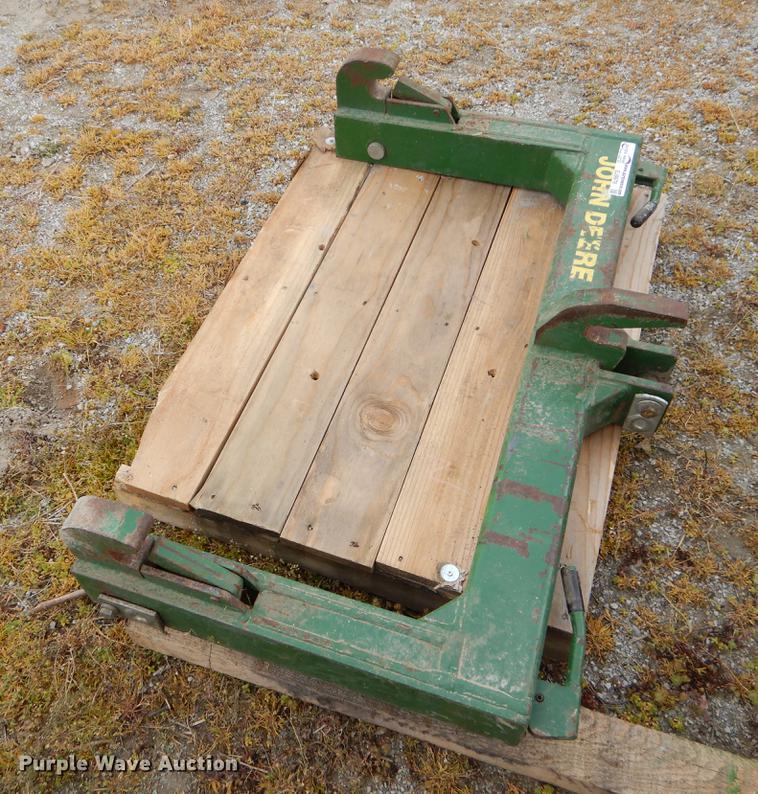 image for item EJ9979 John Deere quick hitch
