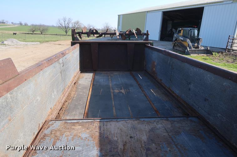 image for item EL9283 John Deere 780 manure spreader