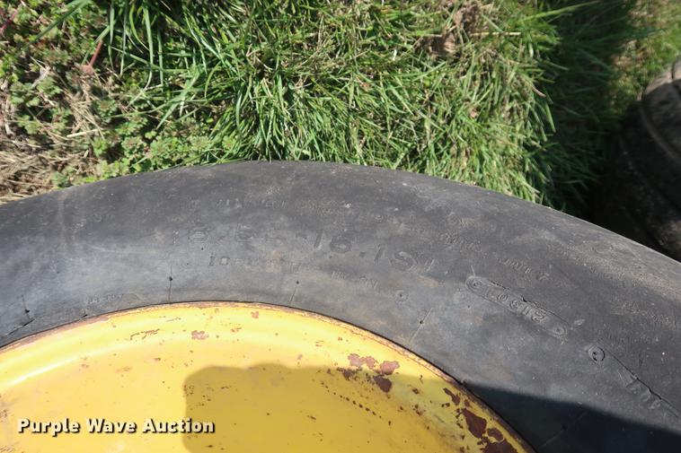 image for item EL9283 John Deere 780 manure spreader