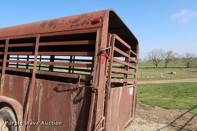 image for item EL9284 1988 Ponderosa livestock trailer