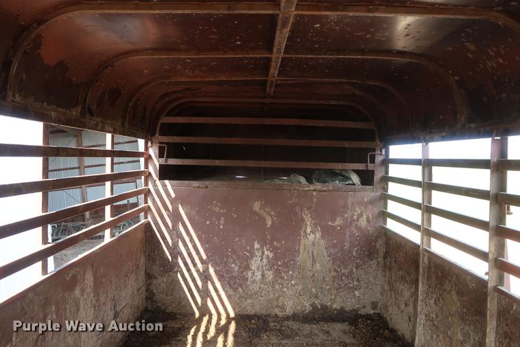 image for item EL9284 1988 Ponderosa livestock trailer