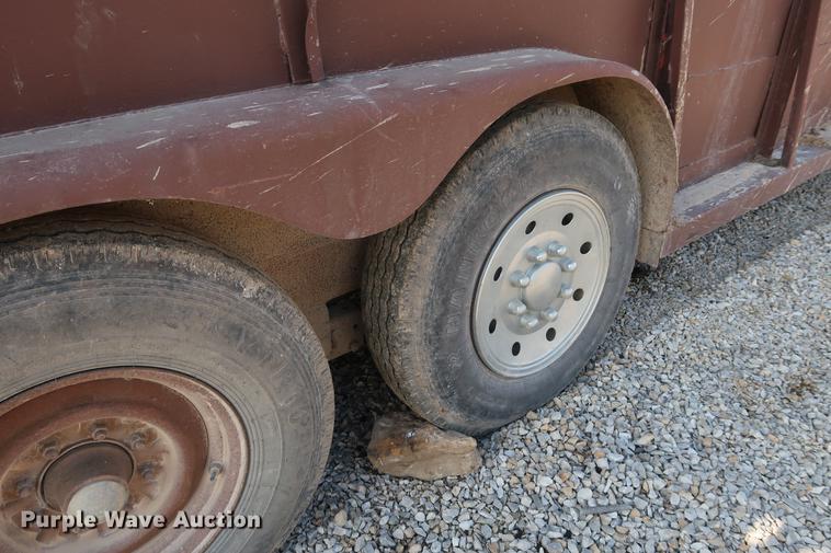 image for item EL9284 1988 Ponderosa livestock trailer