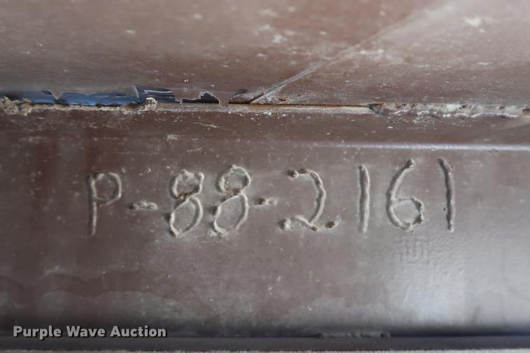 image for item EL9284 1988 Ponderosa livestock trailer