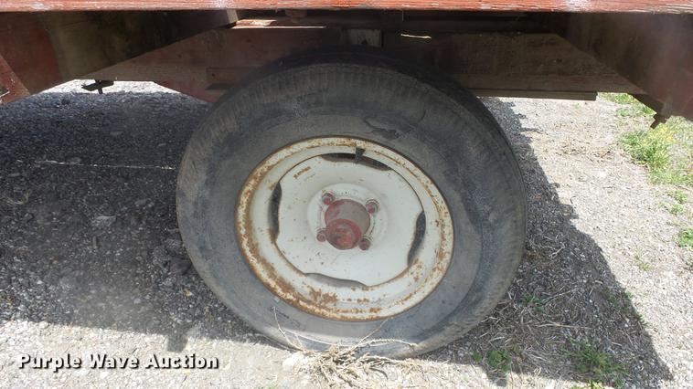 image for item EX9134 Mccormick International 30 hay wagon