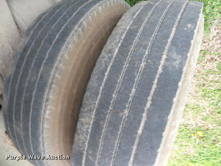 image for item AY9514 2000 Fontaine IFTW-6-8053SLAWK flatbed trailer