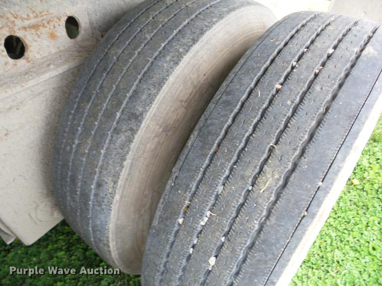 image for item AY9514 2000 Fontaine IFTW-6-8053SLAWK flatbed trailer