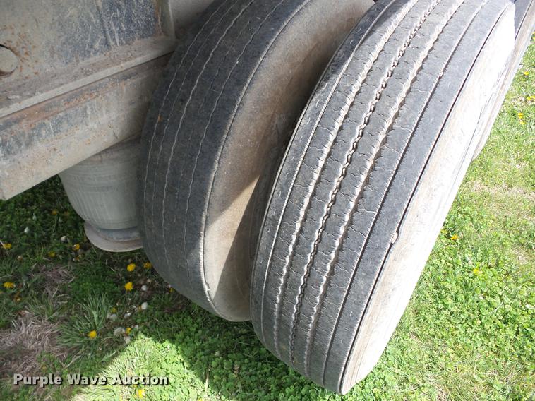 image for item AY9514 2000 Fontaine IFTW-6-8053SLAWK flatbed trailer