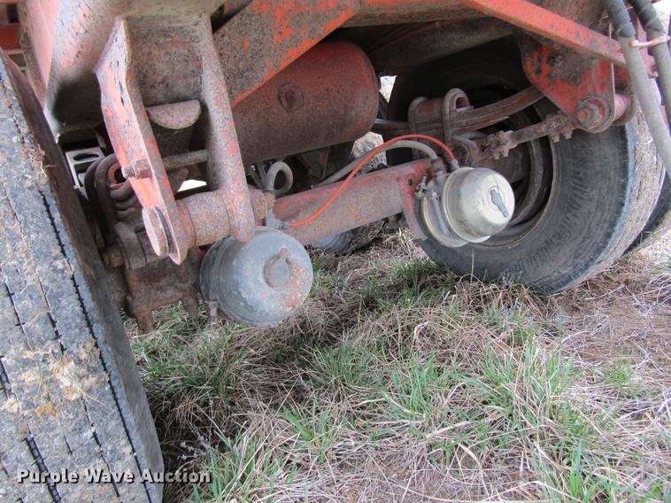 image for item DC4290 1994 Fruehauf PAANF2S48N flatbed trailer