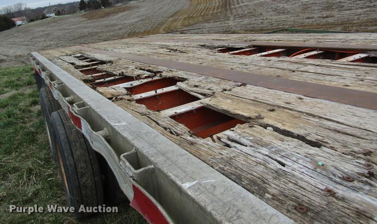 image for item DC4290 1994 Fruehauf PAANF2S48N flatbed trailer