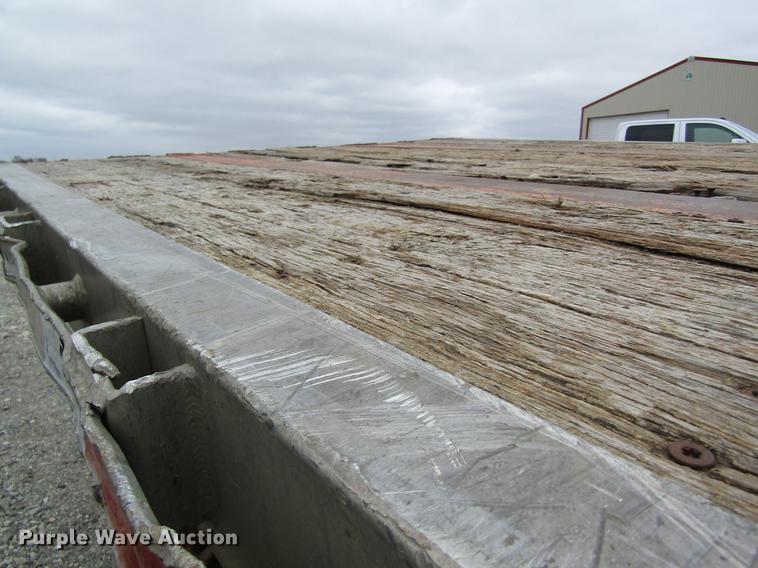 image for item DC4290 1994 Fruehauf PAANF2S48N flatbed trailer