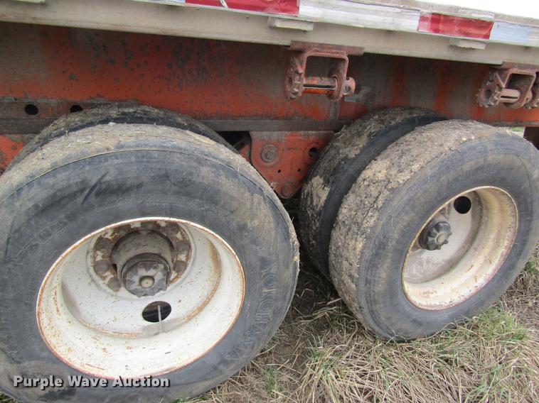 image for item DC4290 1994 Fruehauf PAANF2S48N flatbed trailer