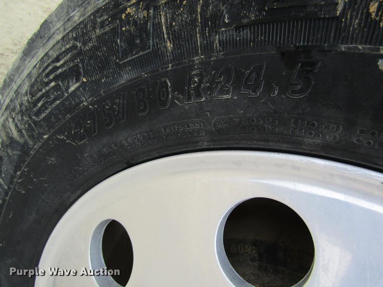 image for item DC4306 2000 Peterbilt 379 semi truck