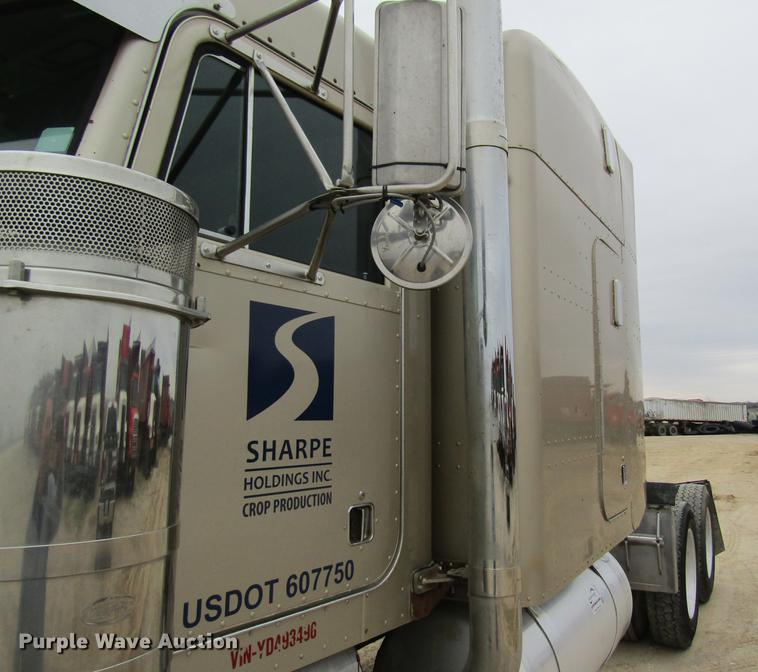 image for item DC4306 2000 Peterbilt 379 semi truck