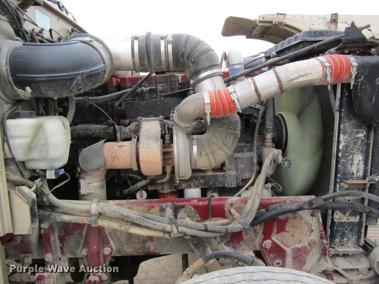 image for item DC4306 2000 Peterbilt 379 semi truck